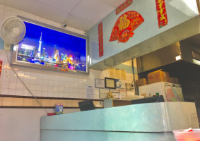 Hunan Wok inside