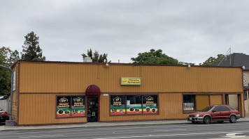 Gojo Ethiopian Restaurant outside