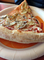 Villa Pizza food