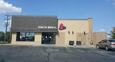 Taco Bell In Frankl outside