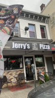 Jerry's Pizza food