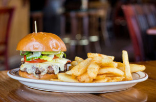 Paddy's Irish Pub food