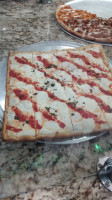 Karly's Pizza food