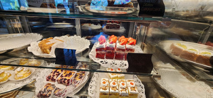 Landolfi's Italian Bakery Phone Number, Reservations, Reviews food