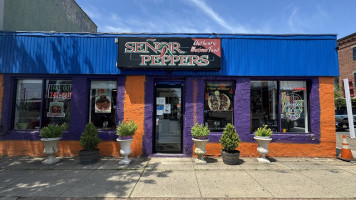 El Señor Pepper's food