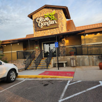 Olive Garden outside