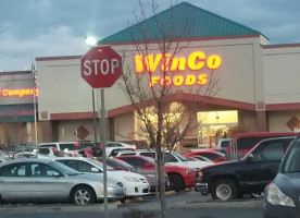 Winco Foods outside