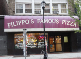 Filippo's Famous Pizza food