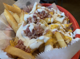 Chicago Gyros And Dogs outside