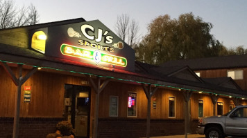 Cj's Sports Grill outside