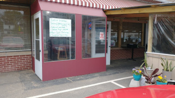 Angie's Luncheonette food