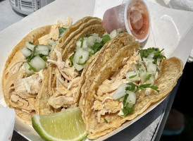 Tony's Tacos food