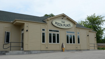 The Pizza Place outside