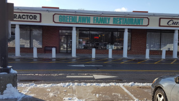 Greenlawn Family outside