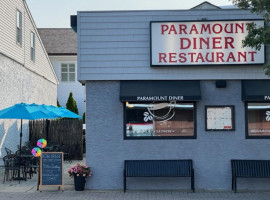 Paramount Diner outside