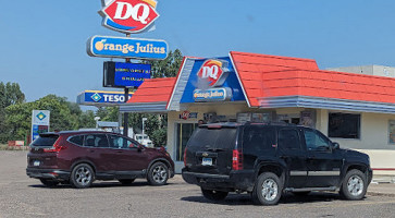 Dairy Queen-orange Julius outside