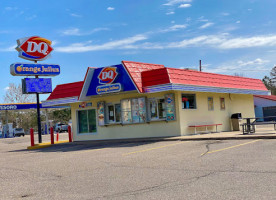 Dairy Queen-orange Julius outside