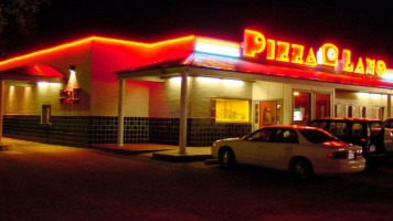 Pizza Lane outside