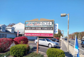 Lakeside Diner food