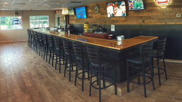 Cedar Creek Grill inside