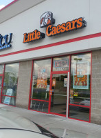 Little Caesars Pizza outside