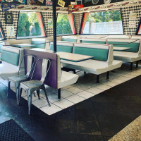 Woody's Drive-in outside