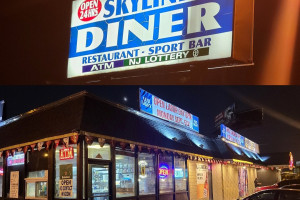 The Skyline Diner food