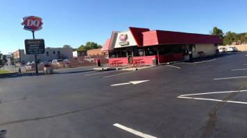 Dairy Queen outside