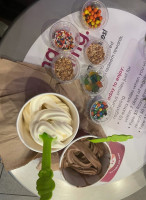 Menchie's Frozen Yogurt food