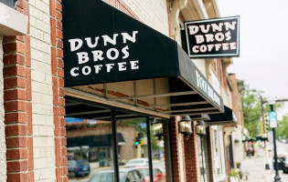 Dunn Brothers Coffee outside