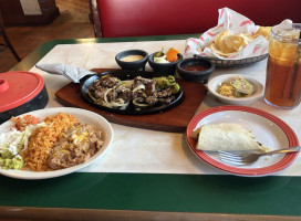 La Salsa Grille food