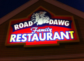 Road Dawg Family outside