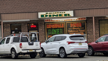 Ridgedale Diner outside