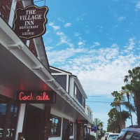 The Village Inn Restaurant - Balboa Island outside