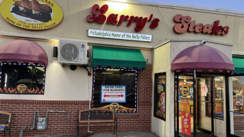 Larry's Steaks food