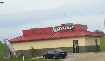 Pizza Hut food