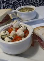 Maretti's Deli food