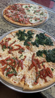 Mia's Pizza food