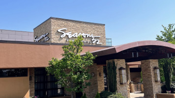 Seasons 52 outside