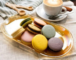 Ici Macarons Cafe food