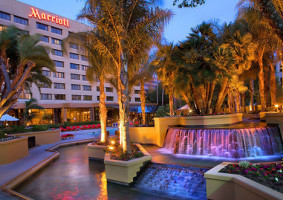 Long Beach Marriott inside