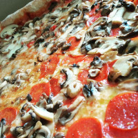 Vito's Pizza food