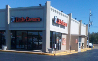 Little Caesars Pizza outside