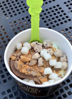 Menchie's Frozen Yogurt food