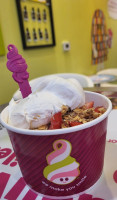 Menchie's Frozen Yogurt food