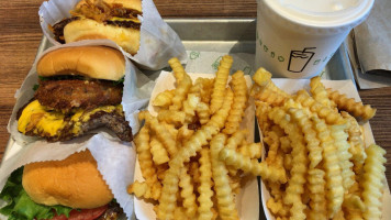 Shake Shack Bridgewater food