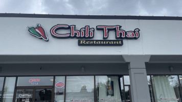 Chili Thai outside