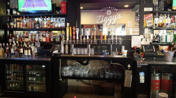 Ziggy's On Main, Live Music, Great Food Drink food