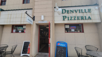 Denville Pizzeria inside