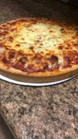 Capri's Pizza food